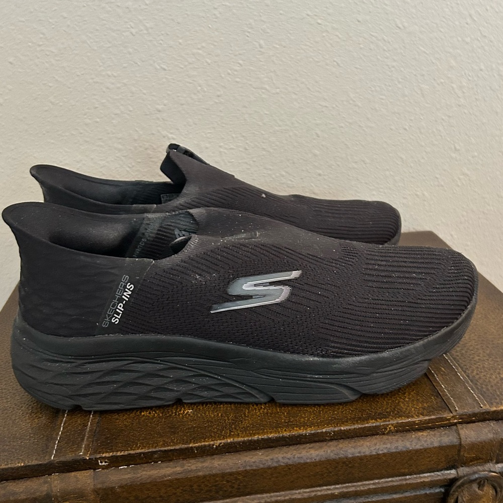 Skechers Men's Black Slip-On Sneakers